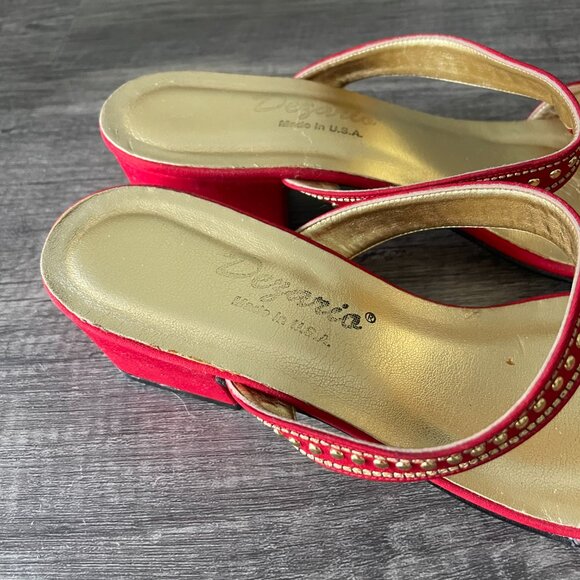 Vintage red and gold low heeled (2 inch) sandals - Picture 3 of 4